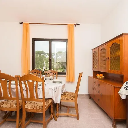 בית נופש House Dragica *